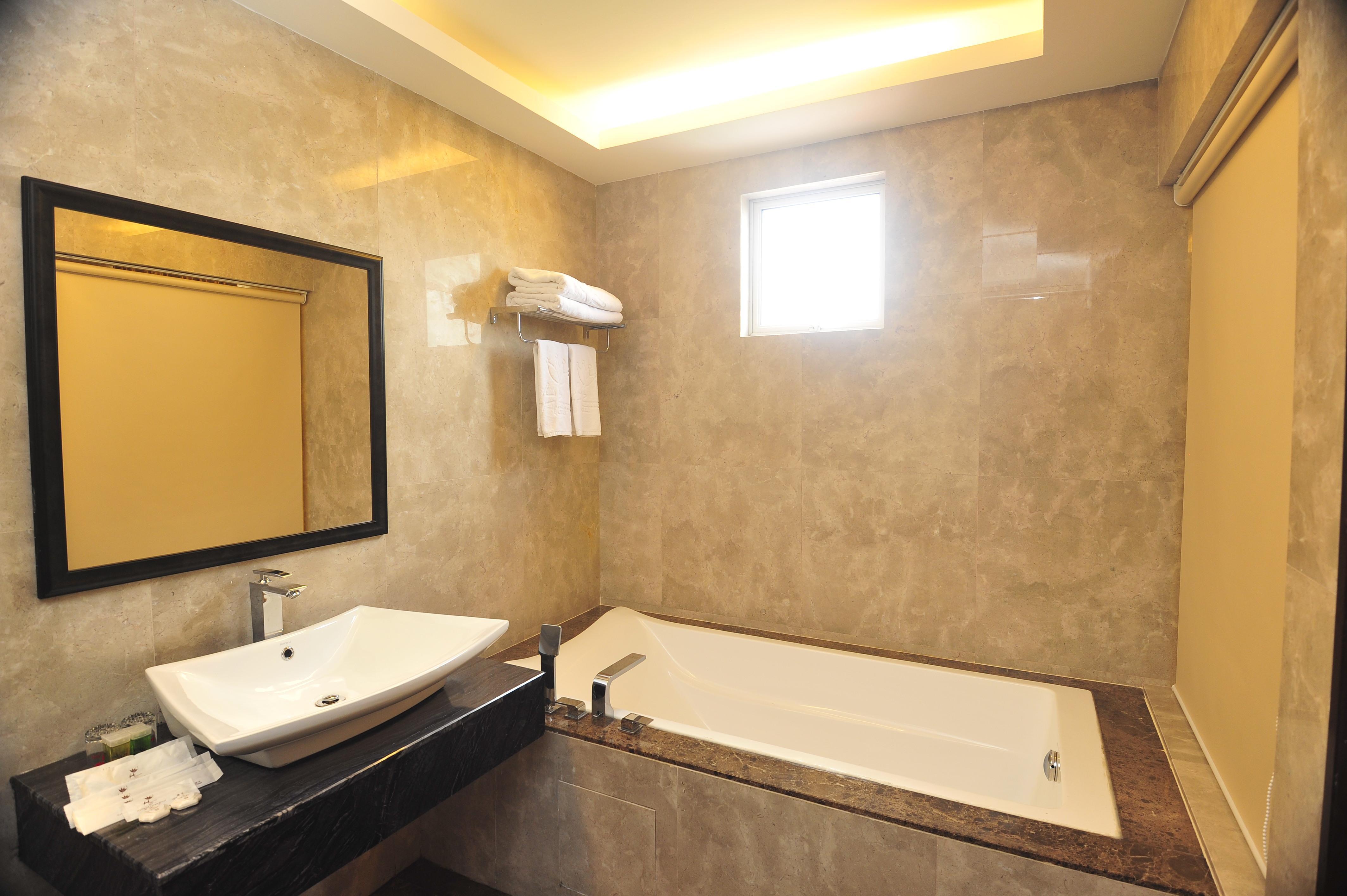Hallmark Crown Hotel Malacca Exterior foto