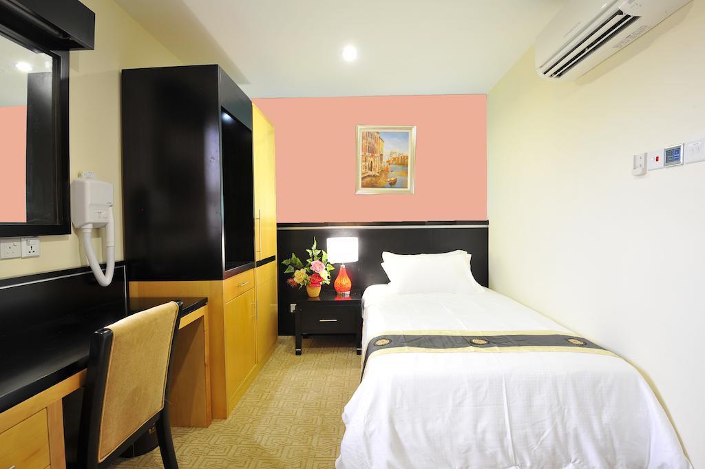 Hallmark Crown Hotel Malacca Exterior foto