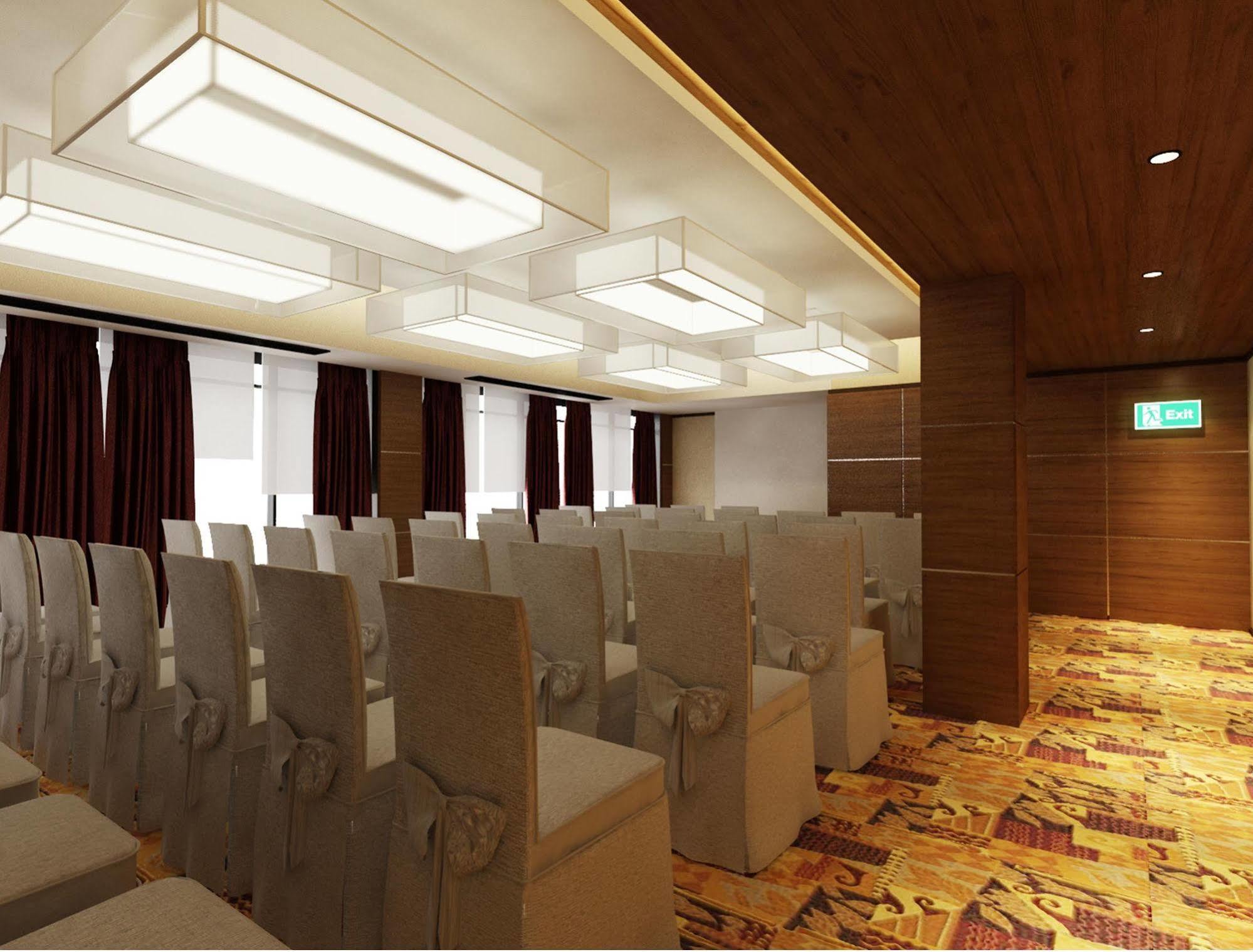 Hallmark Crown Hotel Malacca Exterior foto